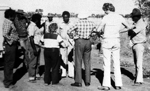 WA Dept of Mines & AMEX meet with Aborigines, 1979